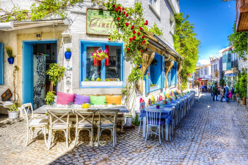 Street-Cafe-in-Alacati-Turkey.jpg